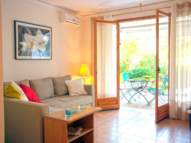 Comfortable Garden Apt Near Vouliagmeni Beach Atény Exteriér fotografie