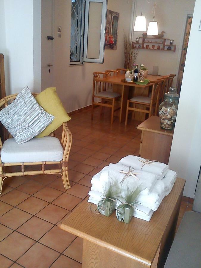 Comfortable Garden Apt Near Vouliagmeni Beach Atény Exteriér fotografie