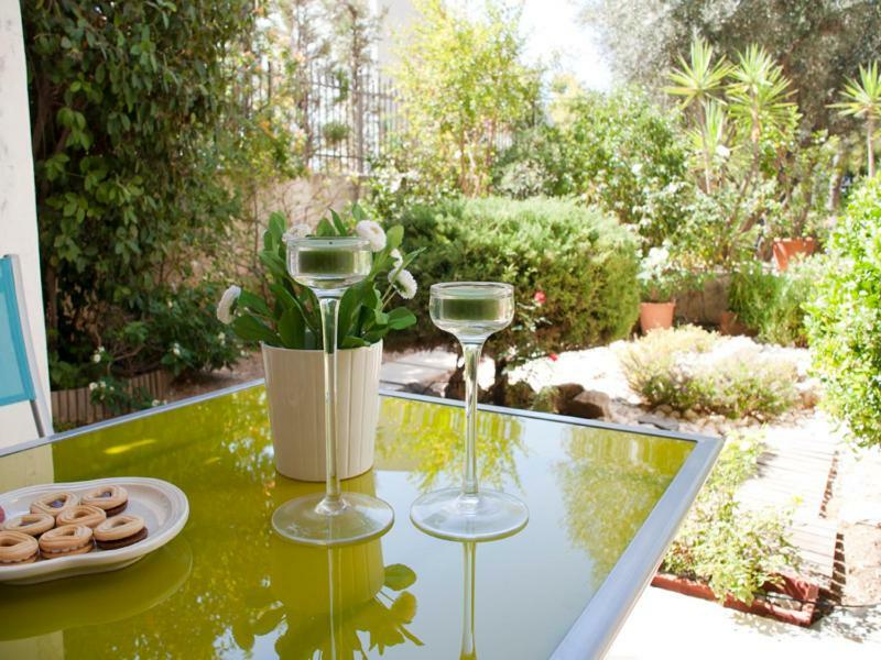 Comfortable Garden Apt Near Vouliagmeni Beach Atény Exteriér fotografie